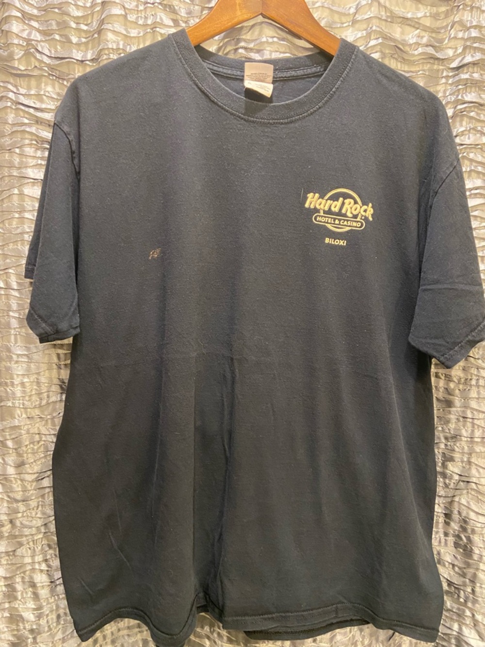 Hard Rock Cafe Biloxi Black T-Shirt with Gold Logo Men’s XL